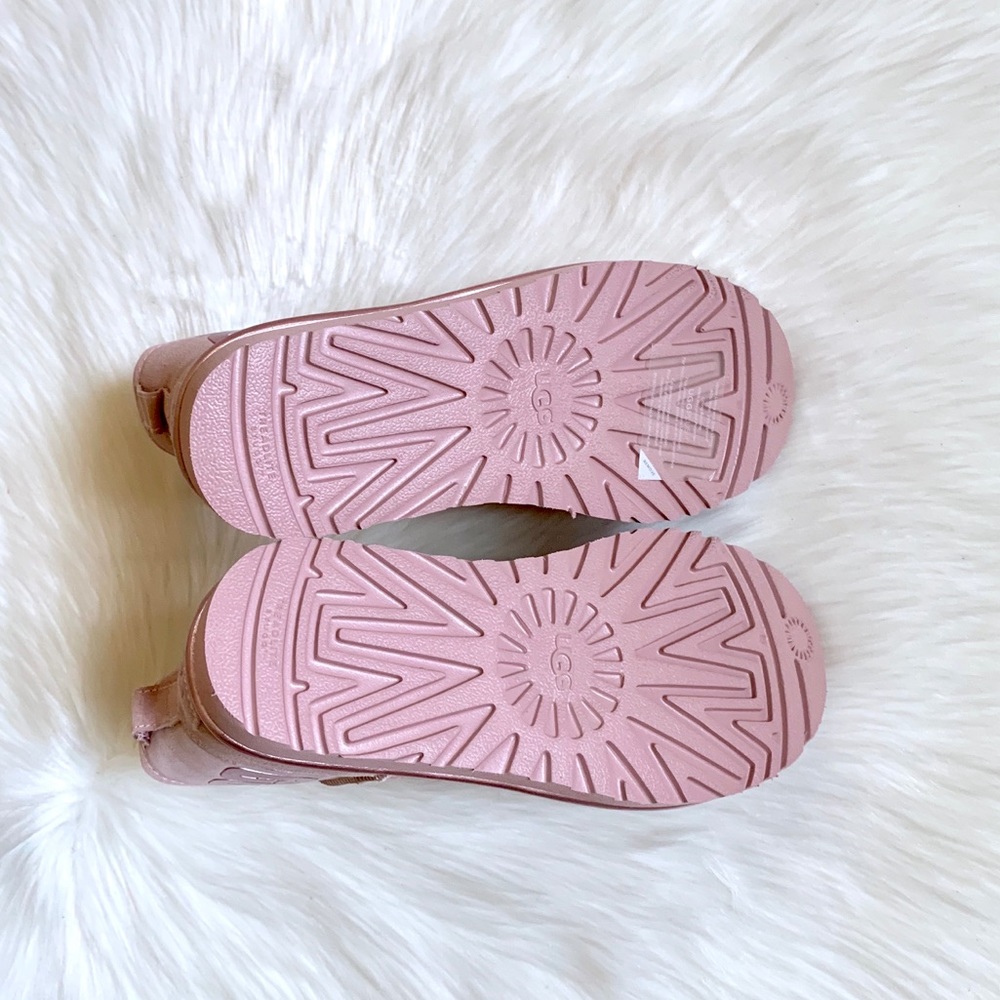 UGG Classic Mini UGG Rubber Logo Boots - Picture 7 of 8